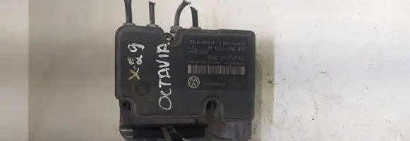 Skoda Octavia Mk2 (1Z) ABS Pump 1K0614117AC