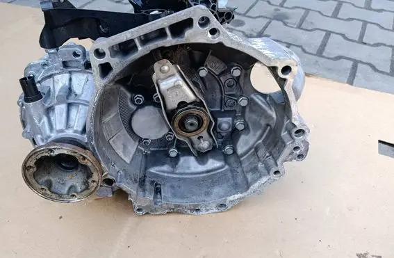 Volkswagen Polo V 6R Manual 5 speed gearbox MAL