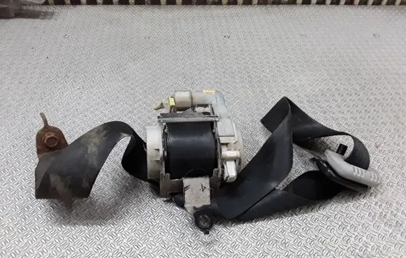 Mazda 5 Front seatbelt