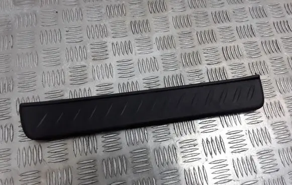 KIA Carens III Rear sill trim cover 85688A4000
