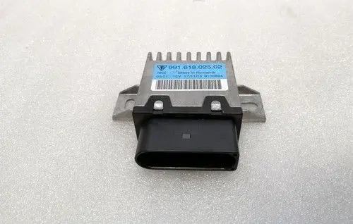 Porsche Cayman 981 Fuel injection pump control unit/module 99161802502
