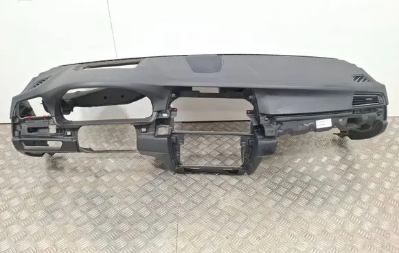BMW 5 F10 F11 Dashboard 9166657 12B137FB E0500001