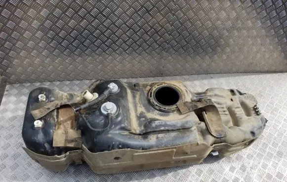 Toyota Hilux (AN120, AN130) Fuel tank 