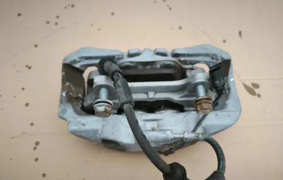 Audi A8 S8 D4 4H Front brake caliper 4H06BE
