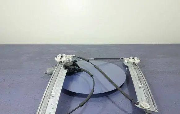 Ford Kuga II Front door window regulator with motor CM093110