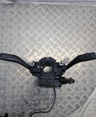 Volkswagen Caddy Indicator stalk 1K0953503CL 01423501 90000061171