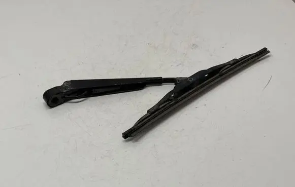 Ford C-MAX I Rear wiper blade arm R17526AA