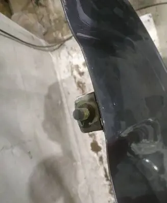 Mazda 3 I Tailgate/trunk/boot hinge 