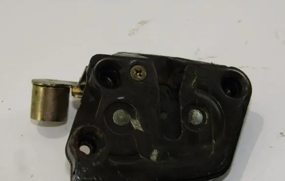 KIA Carnival Rear door lock