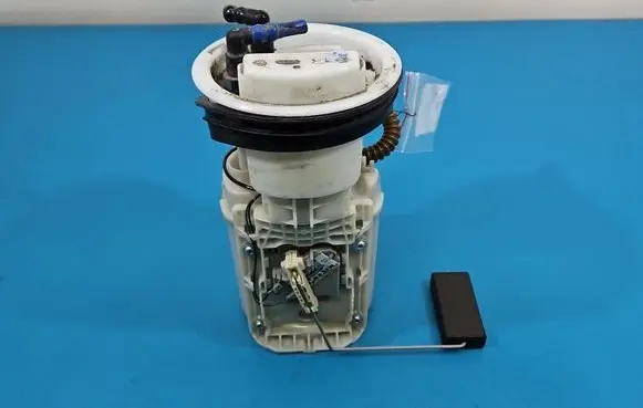 Seat Ibiza III (6L) In-tank fuel pump 6Q0919051F IMPRK1590345