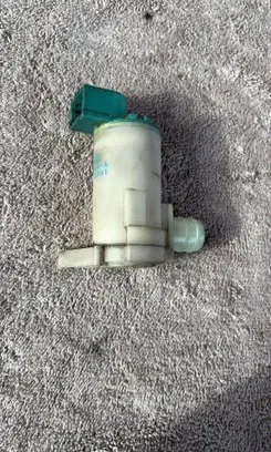 Nissan 350Z Windscreen/windshield washer pump 2892050Y10