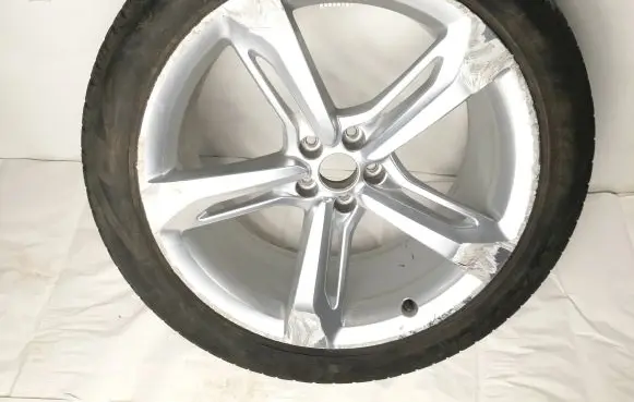 Audi Q7 4M R21 alloy rim 4M0601025AA 4M0601025AB 4M0601025CE