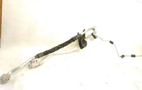 Porsche Macan (95B) Air conditioning (A/C) pipe/hose 95B816743D 8R2260712E