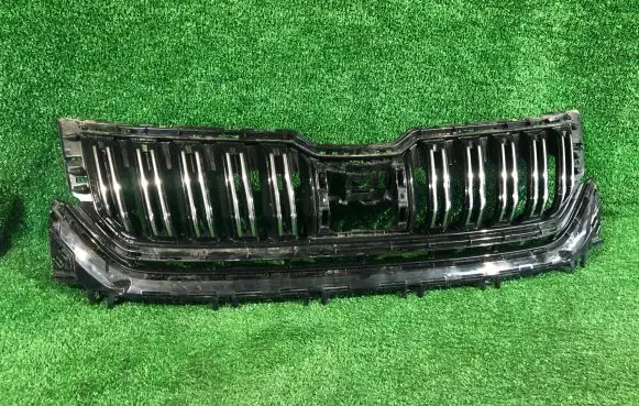 Skoda Kodiaq Front bumper upper radiator grill 565853663E