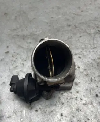 Skoda Fabia Mk2 (5J) Engine shut-off valve 8D0145958E