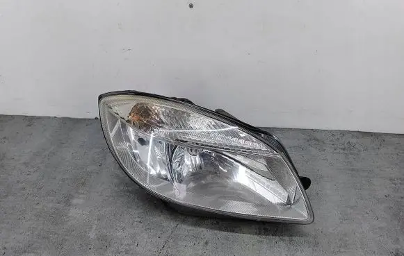 Skoda Fabia Mk2 (5J) Headlight/headlamp