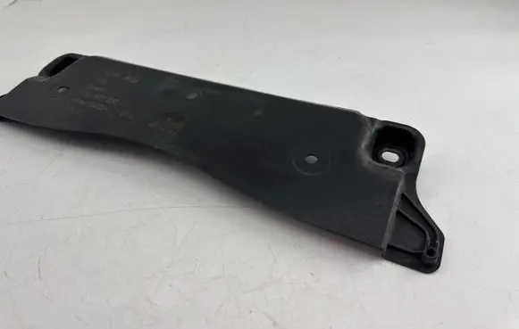 Audi A3 S3 8V Center/middle under tray cover 5Q0825230