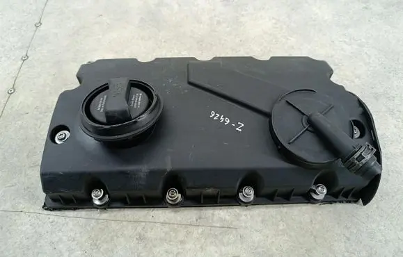 Audi A4 S4 B7 8E 8H Rocker cam cover 