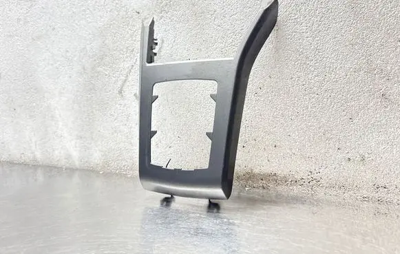 Opel Astra H Gear shifter surround trim plastic 13127069 331985437