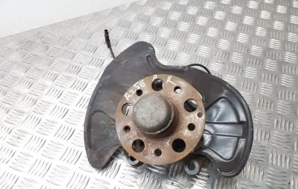 Mercedes-Benz C W203 Front wheel hub spindle knuckle