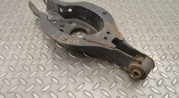 Lexus RC Rear upper control arm/wishbone