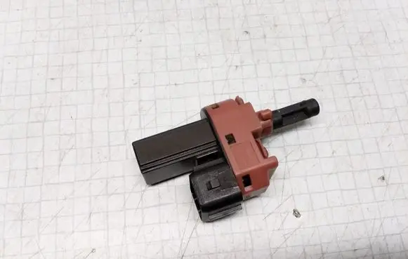 Clutch pedal sensor