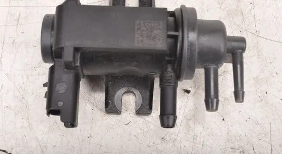 Ford Puma Valve vacuum H6BG-9F490-CA