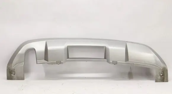 Front bumper lip