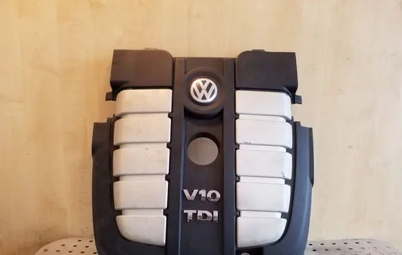 Volkswagen Touareg I Engine cover (trim) 07Z103925P