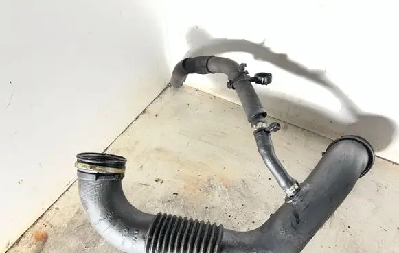 Iveco Daily 6th gen Intercooler hose/pipe 57965