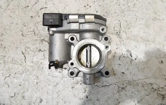 Nissan X-Trail T32 Throttle valve