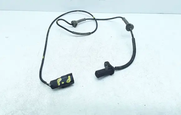 Volvo XC90 ABS brake wheel speed sensor 30682478