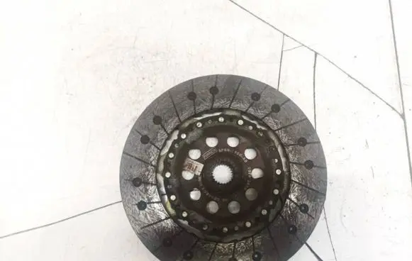 Volvo XC70 Clutch pressure plate 30783020