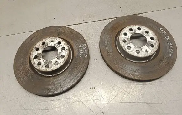 Audi Q3 8U Front brake disc