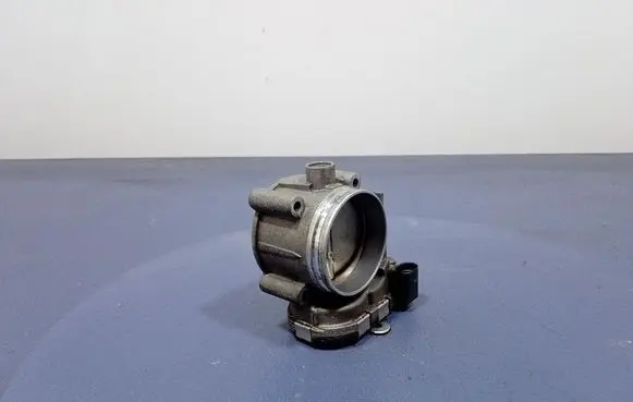 Audi A6 Allroad C5 Throttle body valve 078133062C