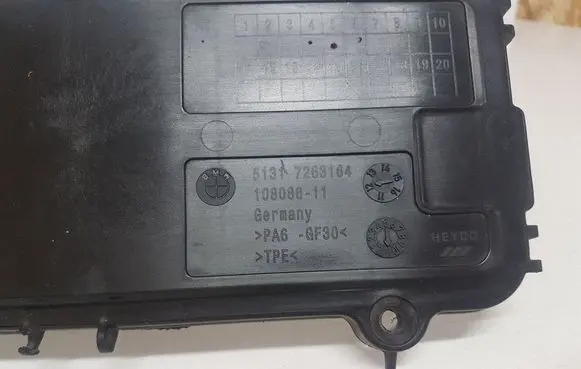 BMW 3 F30 F35 F31 Roof (GPS) antenna cover 51317263164