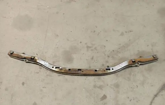 Nissan X-Trail T30 Radiator mount bracket 