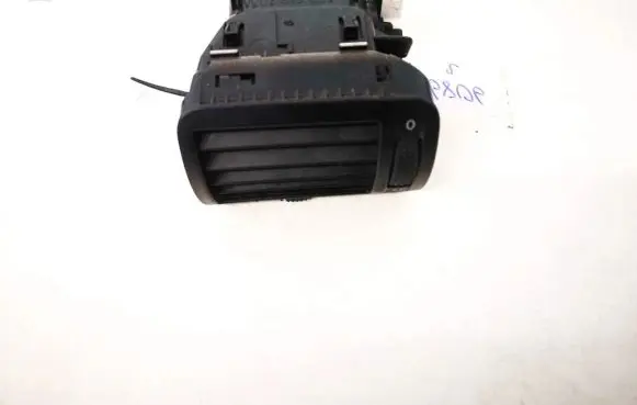 Volkswagen PASSAT B5 Dash center air vent grill 3b0819703a