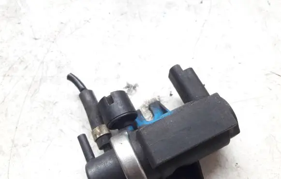 Peugeot 307 Vacuum valve 72832800