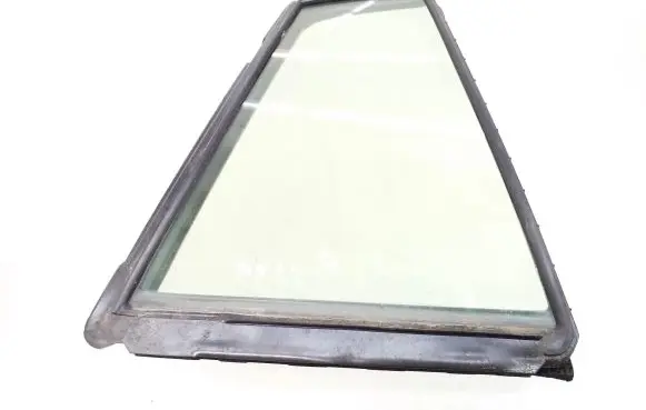 Rear vent window glass