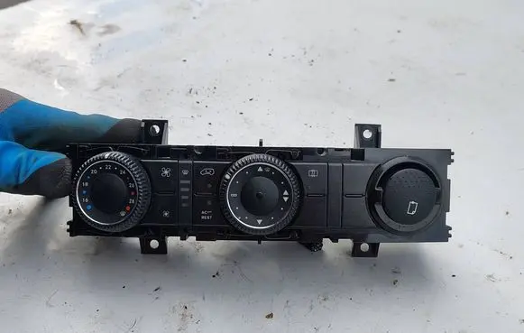 Mercedes-Benz Sprinter W906 Climate control unit A9068300785KZ