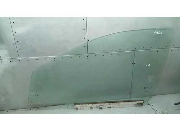 Opel Astra G Front door window glass four-door 