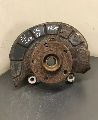 Volkswagen PASSAT B6 Front wheel hub