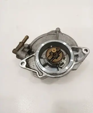 Audi A6 S6 C6 4F Vacuum pump