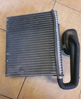 Air conditioning (A/C) radiator (interior)