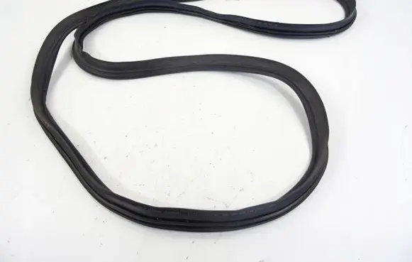 Audi A1 Trunk rubber seal (body) 8X4827705