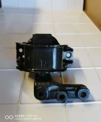 Citroen C3 Engine mount bracket 9648201780
