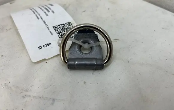 Mercedes-Benz GLC C253 Tie down hook / loop A0008804514