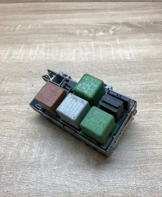 Opel Corsa C Fuse module 09115142
