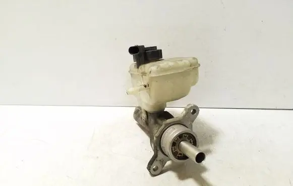 Volkswagen Golf V Master brake cylinder 1K1611301D 1K0945459A 0204Y24052